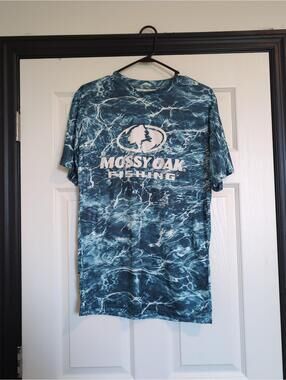 Medium mossy oak elements agua fishing top